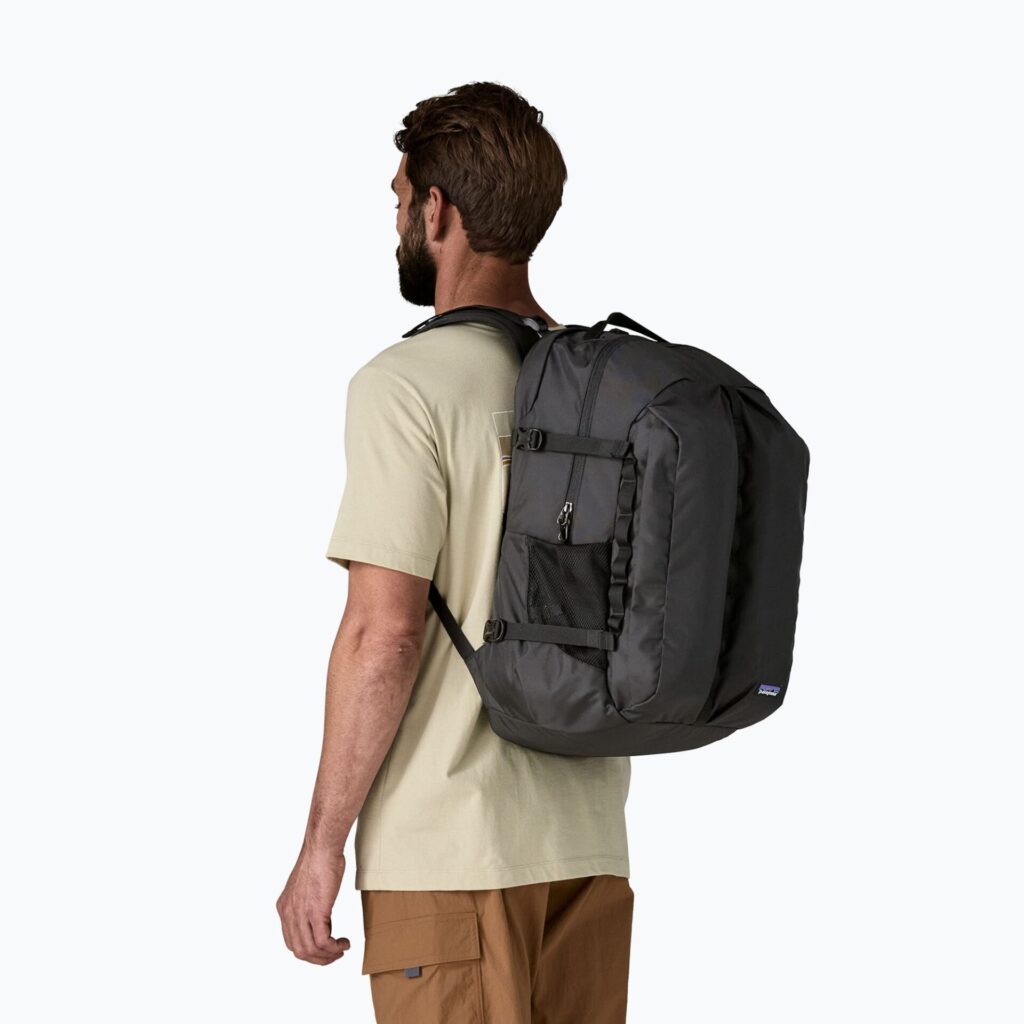 Рюкзак Patagonia Refugio Day 32 l black