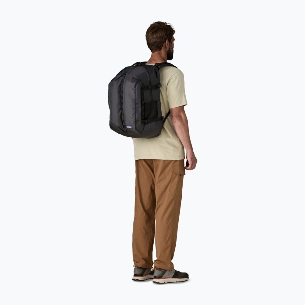 Рюкзак Patagonia Refugio Day 32 l black