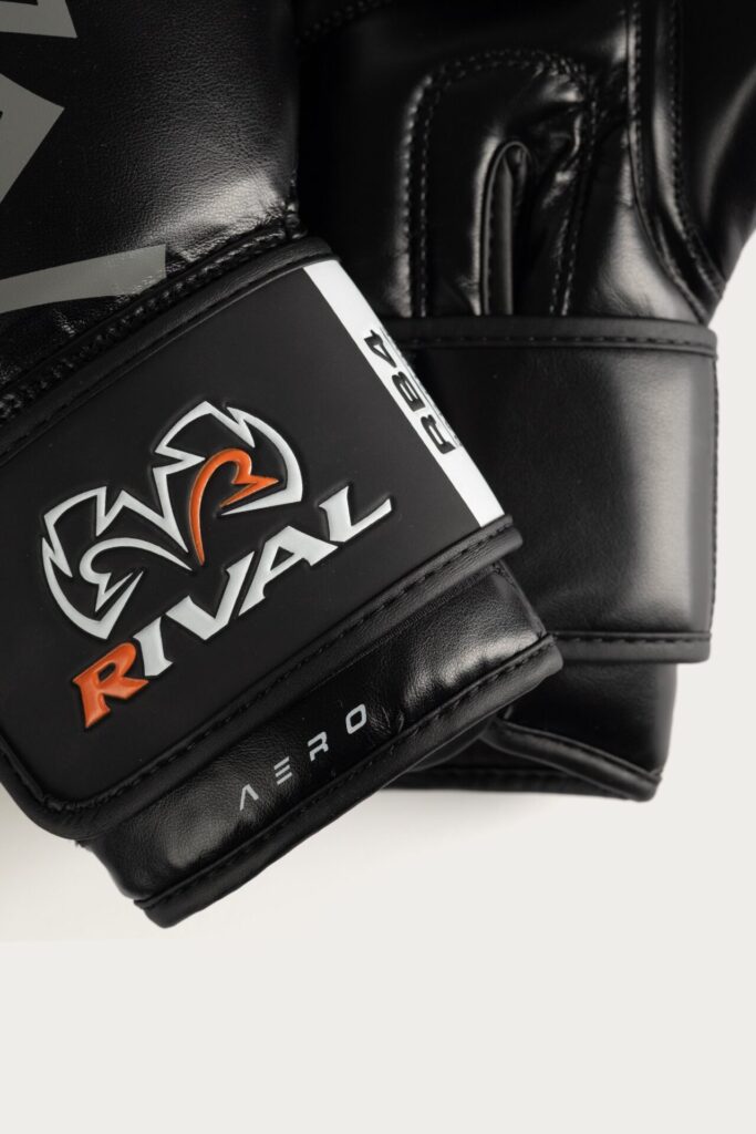 Перчатки RB4 Aero Bag s Rival