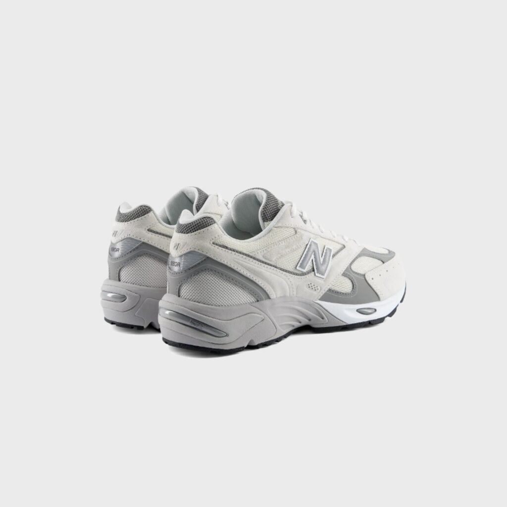 Кроссовки New Balance 880R - Sea Salt / Slate Grey