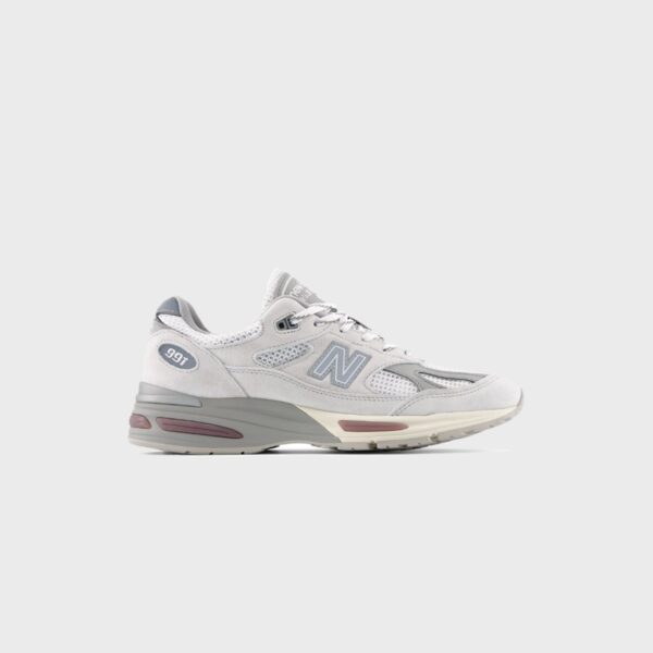 Кроссовки New Balance Made in UK 991V2 - Wind Chime / Brilliant White / Flint Gray