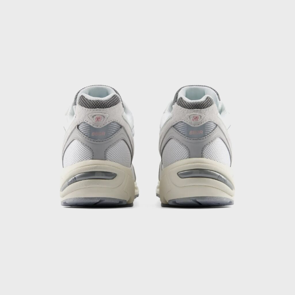 Кроссовки New Balance 880R - Reflection / NB 103 White / Rain Cloud