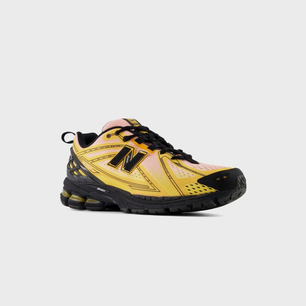 Кроссовки New Balance 1906E - Amber Haze / Black