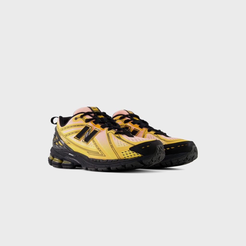 Кроссовки New Balance 1906E - Amber Haze / Black