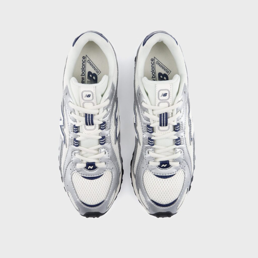 Кроссовки New Balance 204L - Sea Salt / Silver Metallic / NB Navy