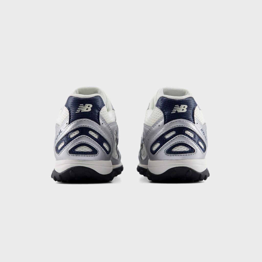 Кроссовки New Balance 204L - Sea Salt / Silver Metallic / NB Navy
